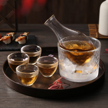 Load image into Gallery viewer, Japanese Sake Set (glass)
